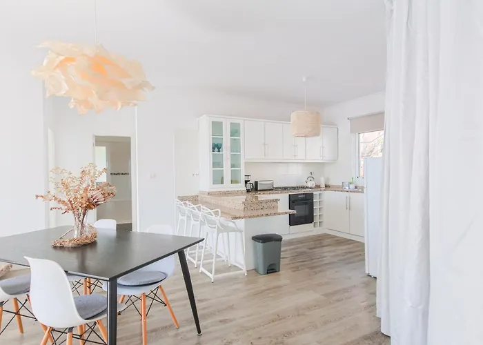 Casa Serena ארקו דה קלחטה